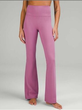 Lululemon Groove Super-High-Rise Flared Pant Nulu Velvet Dust Pink/Lilac Size 20
